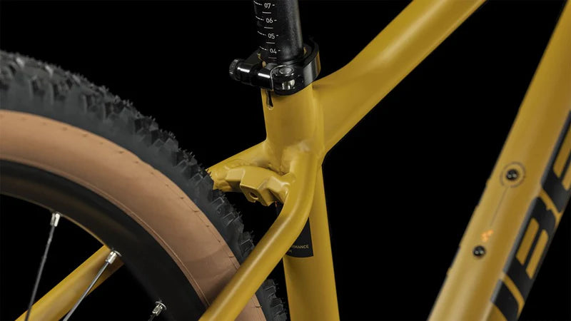 Aim EX Caramel N Black