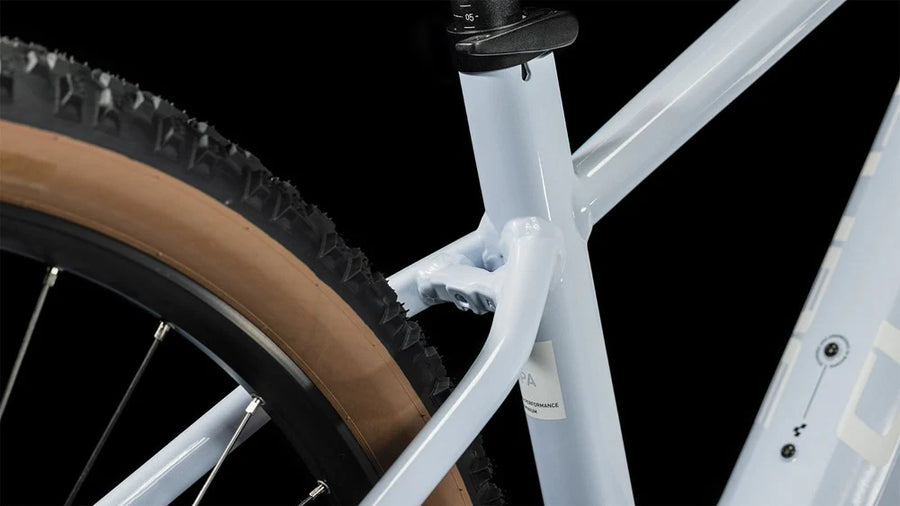 Cube Reaction Hybrid Pro 625 flashwhite'n'black