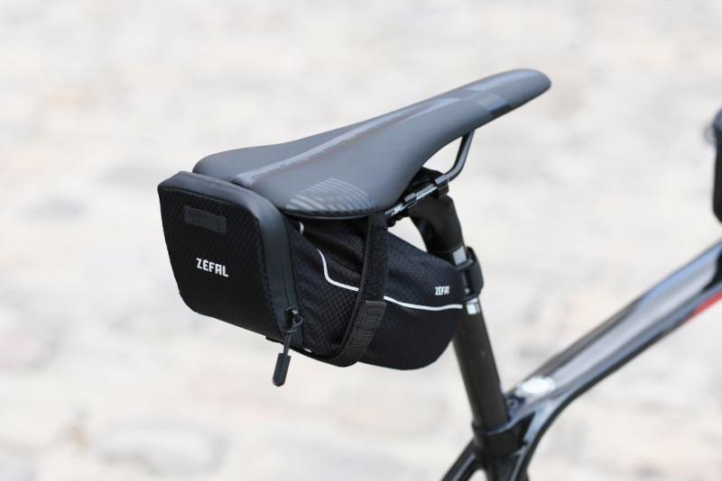 Load image into Gallery viewer, Zefal Z Light L Seat Bag - Fitted 2
